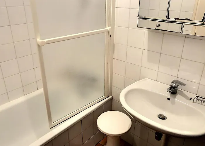 Maison Charmante Pres Et Foret, 5 Ch., Jardin, Parking, Quartier Calme - Fr-1-652-2 בית נופש *