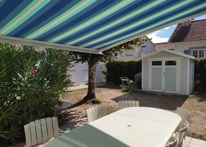 Casa de Férias Maison Charmante Près Et Forêt, 5 Ch., Jardin, Parking, Quartier Calme - Fr-1-652-2 *